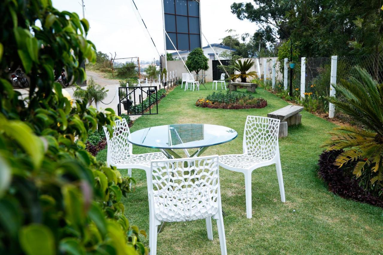 Paradise Perfect - Non Smoking Non Alcoholic No Unmarried Couples Ooty Exterior photo