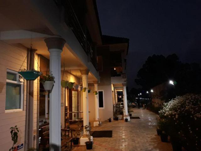 Paradise Perfect - Non Smoking Non Alcoholic No Unmarried Couples Ooty Exterior photo